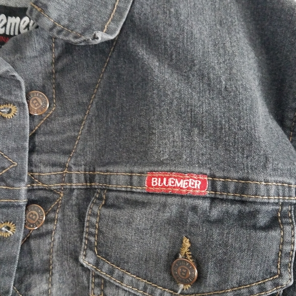 Beautiful jean jacket - Picture 3 of 9